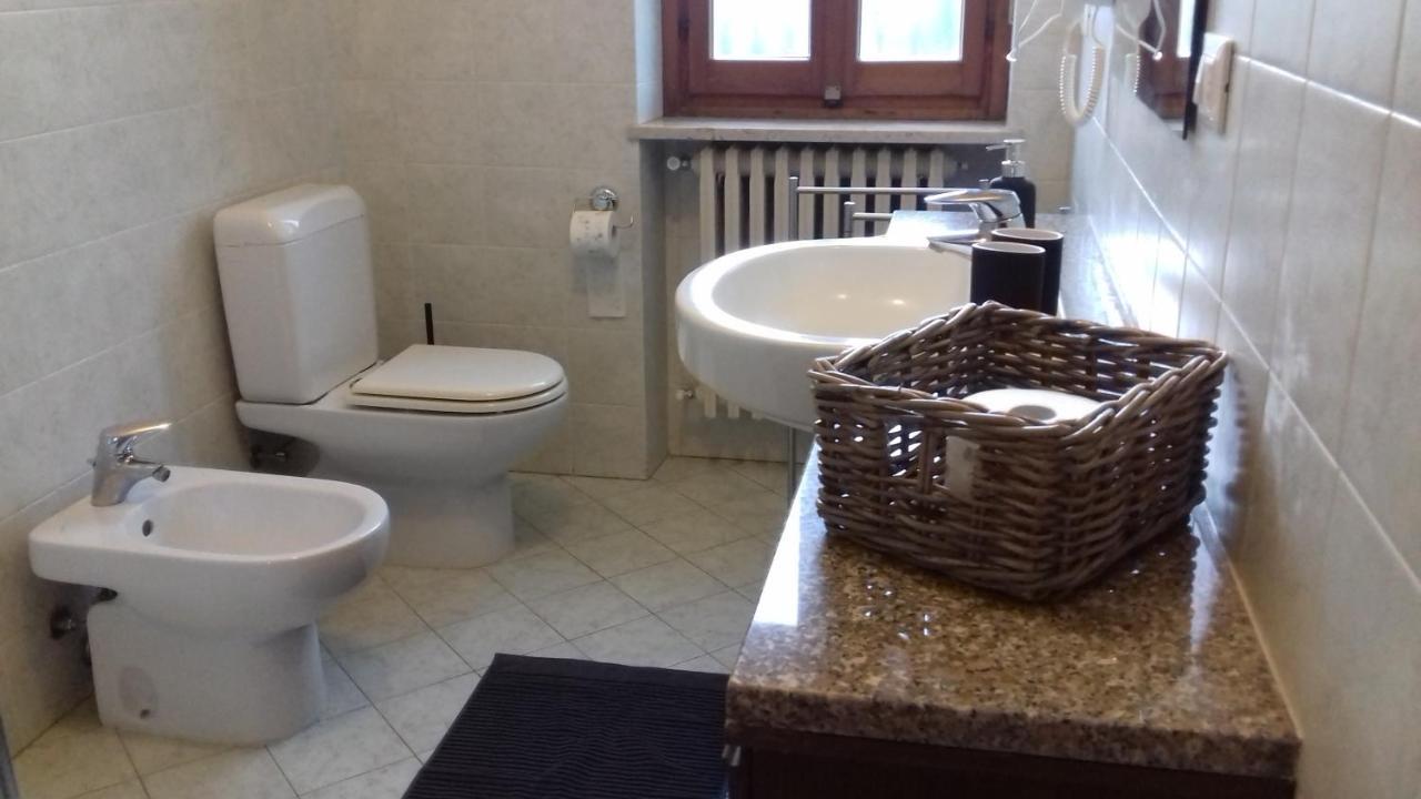 Locanda Cavallo Bianco - Affittacamere Robella Exterior foto